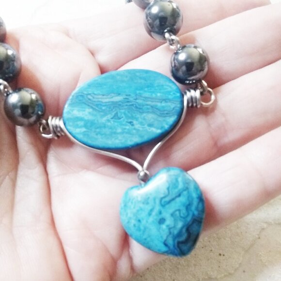 Blue Crazy Lace Agate Heart & Hematite Choker! Calm + Tranquility Heart Necklace - Picture 5 of 14